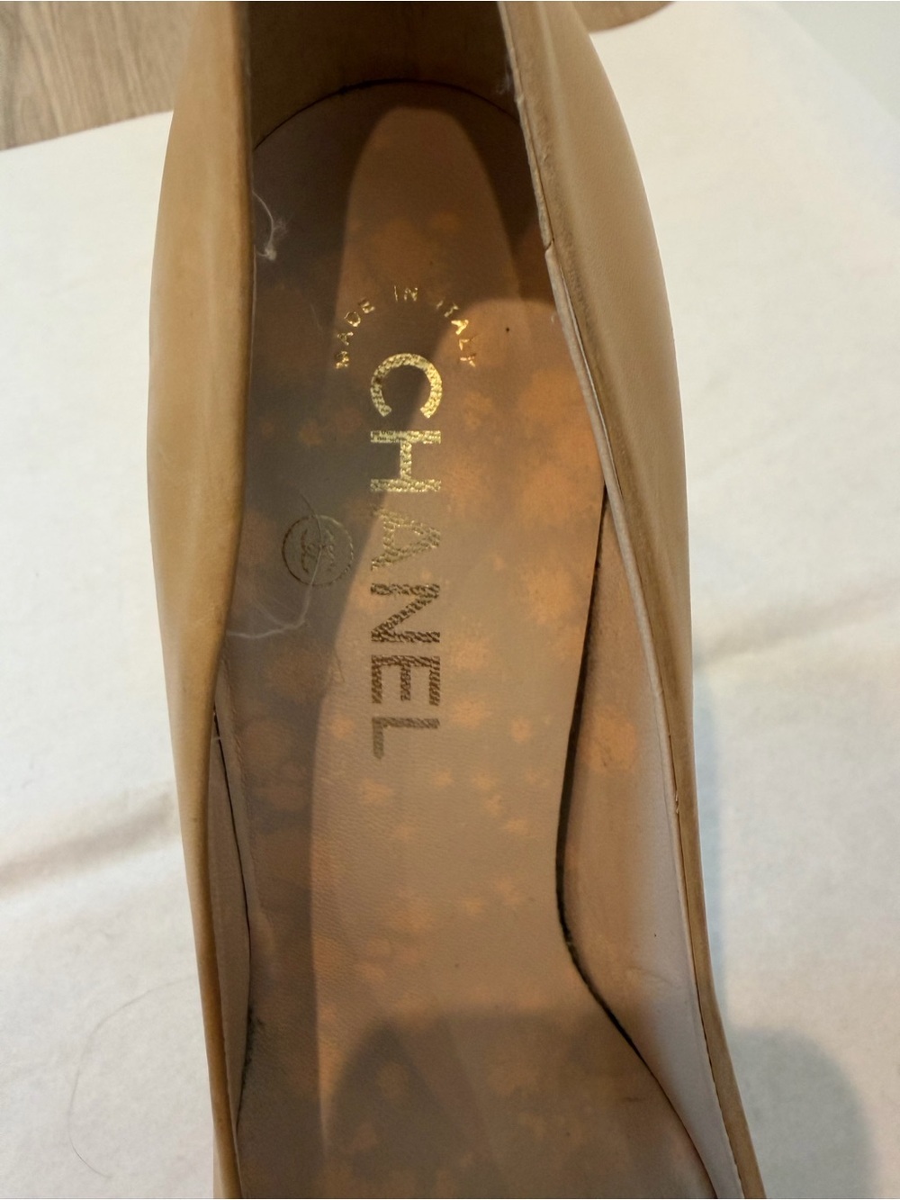 Chanel Beige Black Cap Toe Leather Platform Pumps CC Heel Size 38.5 - Picture 6 of 8